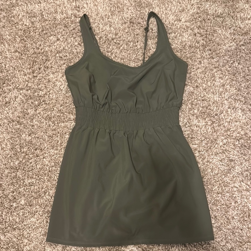 Abercrombie “traveler dress” activewear dress with built in shorts.